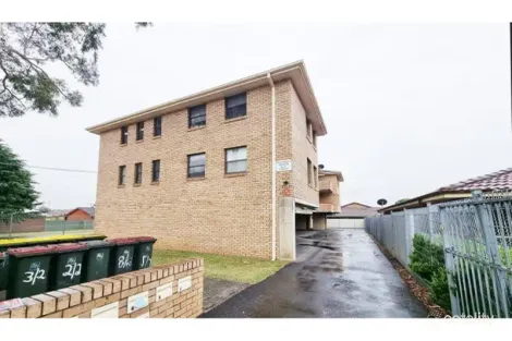 5/2 Stafford St, Minto, NSW 2566