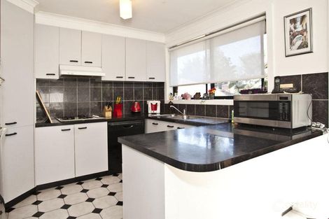 Property photo of 2/24 Anthony Drive Mount Waverley VIC 3149