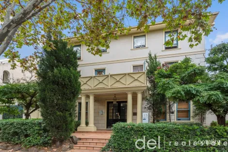 27/15 Acland St, St Kilda, VIC 3182