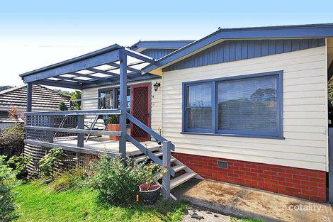 8 Liena Rd, Lindisfarne, TAS 7015