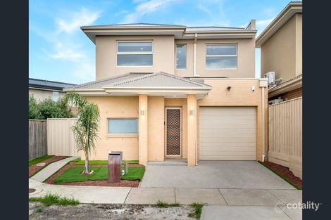 33 MOMBASSA DR, WOLLERT, VIC 3750