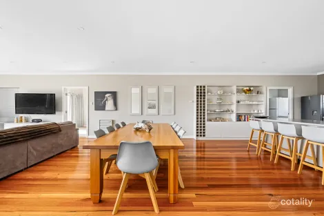 Property photo of 106 Main Road Binalong Bay TAS 7216