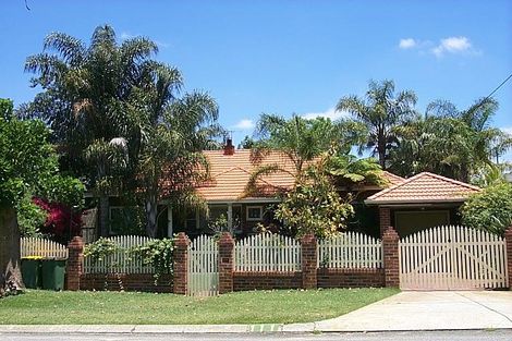 111 Shaftesbury Ave, Bedford, WA 6052