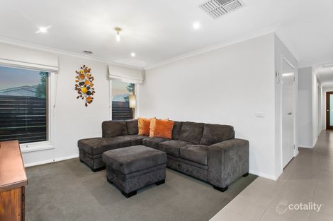 Property photo of 2 Topaz Way Officer VIC 3809