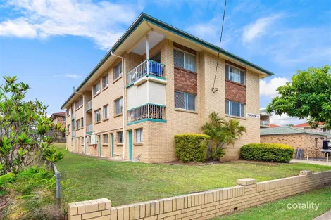 Property photo of 2/68 Norman Drive Chermside QLD 4032