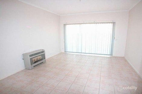 Property photo of 25 Cambridge Crescent Roxburgh Park VIC 3064