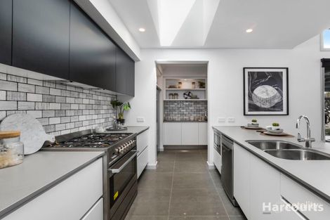 Property photo of 40 Highvale Rise Warragul VIC 3820