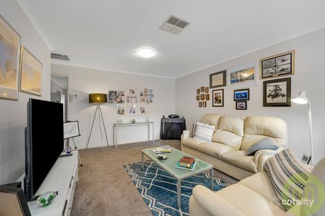 Property photo of 2/41 Bellchambers Crescent Banks ACT 2906