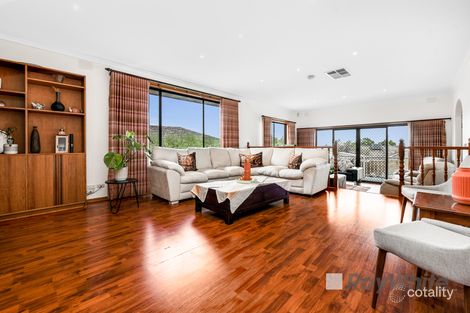 Property photo of 26 John Edgcumbe Way Endeavour Hills VIC 3802