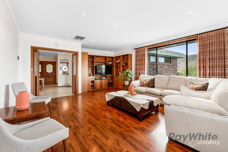 Property photo of 26 John Edgcumbe Way Endeavour Hills VIC 3802
