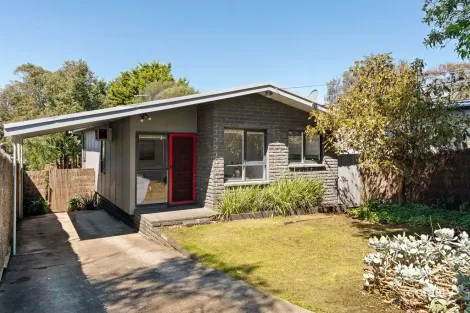 95 Fifth Ave, Rosebud, VIC 3939