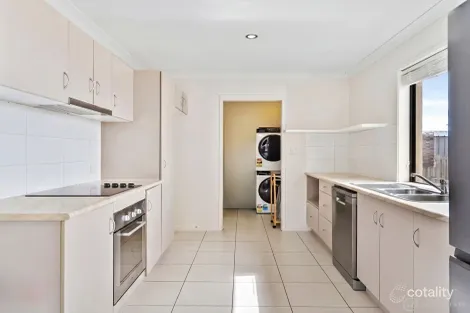 Property photo of 4 The Peak Zilzie QLD 4710