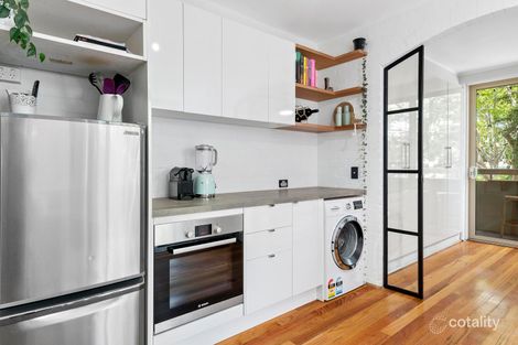 Property photo of 2/405 Dandenong Road Armadale VIC 3143