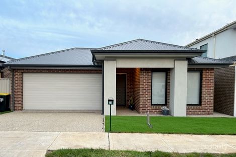 10 Pienza Rd, Fraser Rise, VIC 3336