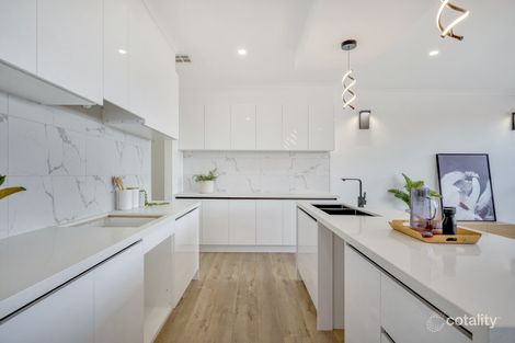 Property photo of 21 Hutch Avenue Donnybrook VIC 3064