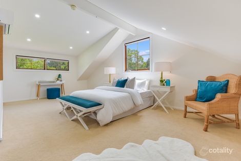 Property photo of 10 McGrath Close Lisarow NSW 2250