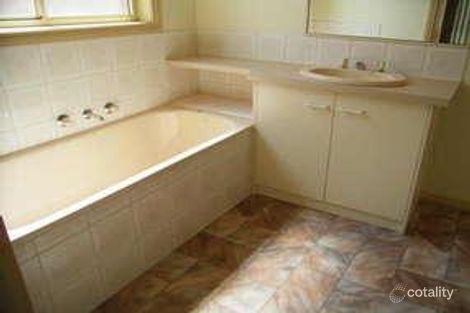 Property photo of 32 Pattison Drive Kangaroo Flat VIC 3555