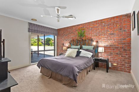 Property photo of 14 Sheffield Close Pakenham VIC 3810
