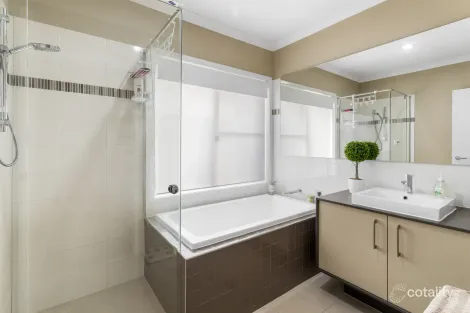 Property photo of 28 Lytham Circuit North Lakes QLD 4509