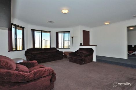 Property photo of 5 Nenagh Close Orelia WA 6167