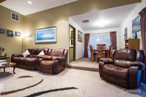 Property photo of 8 Lefevre Court Frankston VIC 3199