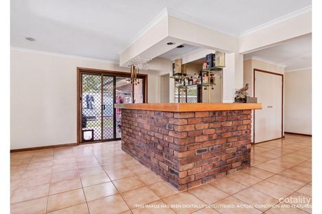 30 Swanbourne Way, Elanora, QLD 4221