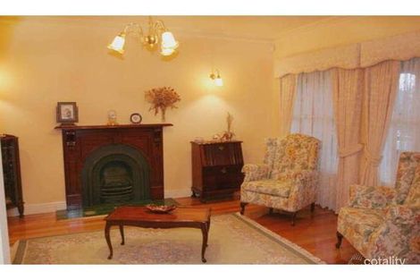Property photo of 38 Fairholme Boulevard Berwick VIC 3806