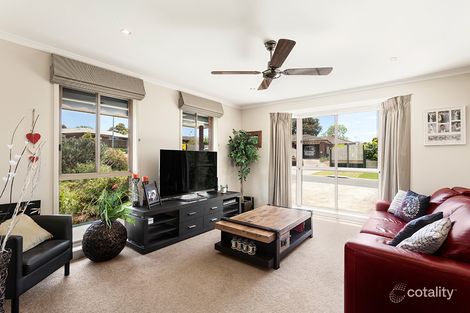Property photo of 10 Baystone Court Mount Martha VIC 3934