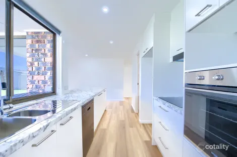 Property photo of 158 Sunbird Chase Parrearra QLD 4575