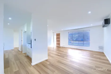 Property photo of 158 Sunbird Chase Parrearra QLD 4575