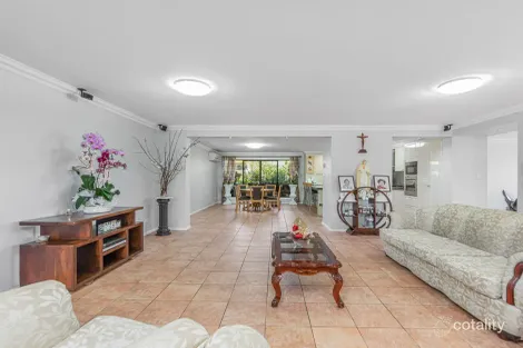Property photo of 4 Furness Crescent Sinnamon Park QLD 4073