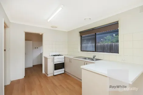 Property photo of 5 Pershore Court Westmeadows VIC 3049