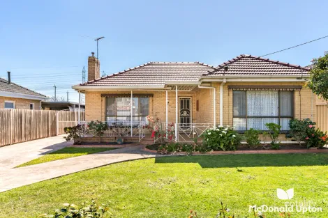 Property photo of 190 Parer Road Airport West VIC 3042