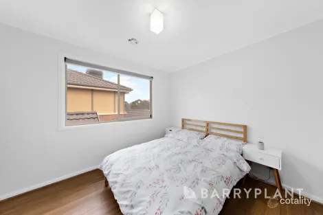 Property photo of 4/28-36 Ozzimo Drive Hillside VIC 3037