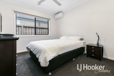 Property photo of 41 Brittle Gum Road Cranbourne East VIC 3977