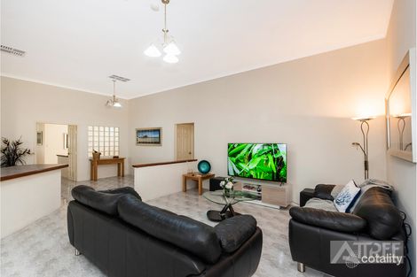 Property photo of 10 Geranium Place Canning Vale WA 6155