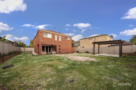 Property photo of 17 Weigall Close Caroline Springs VIC 3023