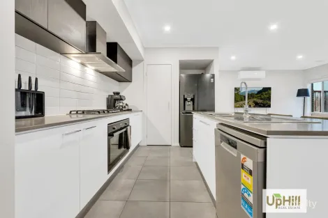 Property photo of 10 Cabo Circuit Clyde North VIC 3978