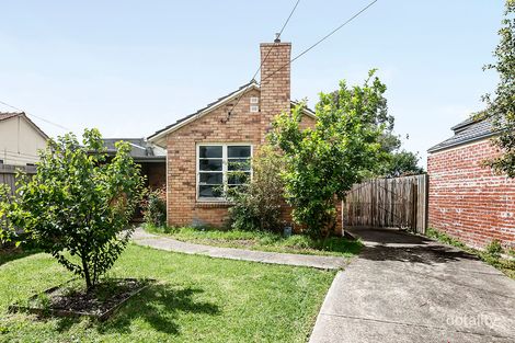 24 Wewak Pde, Heidelberg West, VIC 3081