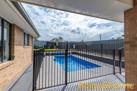 Property photo of 13 Hindmarsh Esplanade Dubbo NSW 2830