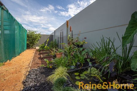 Property photo of 13 Hindmarsh Esplanade Dubbo NSW 2830