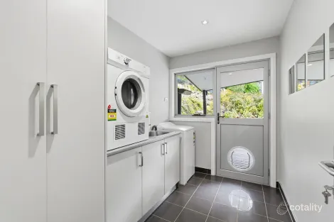 Property photo of 2 Correa Place Tolmans Hill TAS 7007