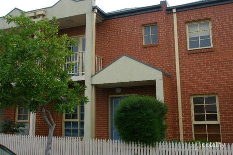 24 Calwell St, Kensington, VIC 3031