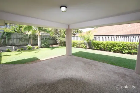 210 Crestwood Dr, Molendinar, QLD 4214