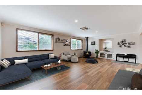 Property photo of 18 John Fawkner Drive Endeavour Hills VIC 3802