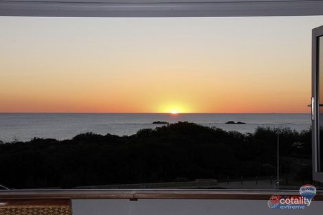 Property photo of 17 Clearview Avenue Burns Beach WA 6028