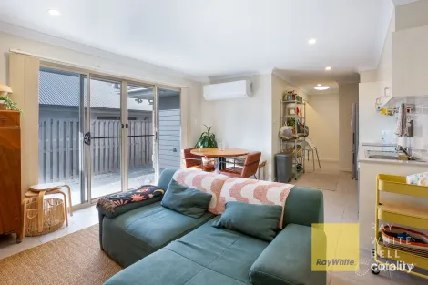 Property photo of 2/10 Haystack Close Park Ridge QLD 4125