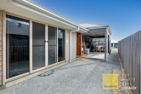 Property photo of 2/10 Haystack Close Park Ridge QLD 4125