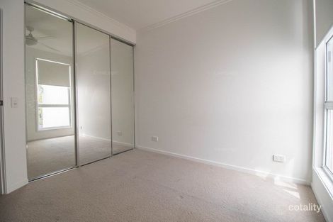 Property photo of 16 Brooklyn Crescent Robina QLD 4226