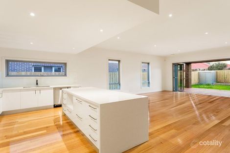 Property photo of 28B St James Avenue Bentleigh VIC 3204